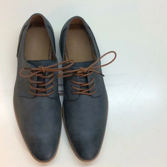 Call It Spring Fresien Perforated Oxford Size 11 - Picture 2 of 8